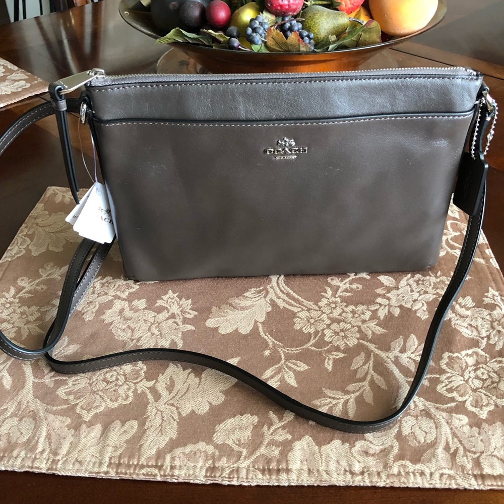 🌹New Coach Brown Mink leather Crossbody.